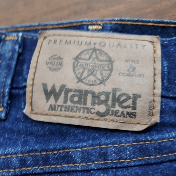 Men's wrangler jeans  Size 34x32 - Picture 7 of 8